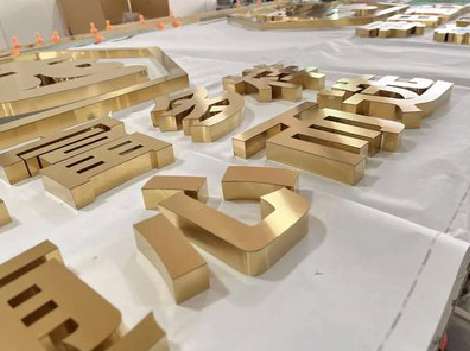 内黄拉丝不锈钢字的特点。